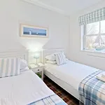 Old And New England - Two 3 Bedroom Nearby - Part Of The The Bay Village With Pool, Gym And Direct Access, Pub, Restaurant, Tennis And Meadows Walks *