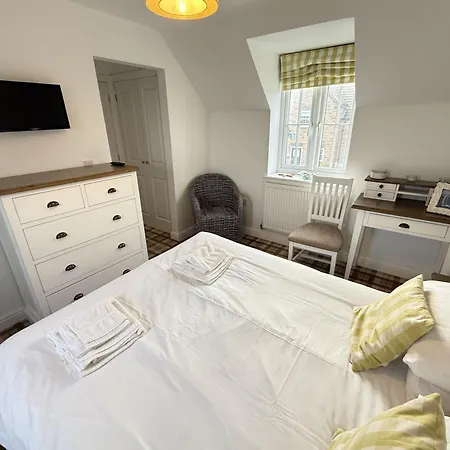 Holiday home Old And New England - Two 3 Bedroom Nearby - Part Of The The Bay Village With Pool, Gym And Direct Access, Pub, Restaurant, Tennis And Meadows Walks *