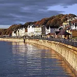 Holiday home Old And New England - Two 3 Bedroom Nearby - Part Of The The Bay Village With Pool, Gym And Direct Access, Pub, Restaurant, Tennis And Meadows Walks